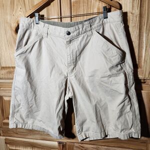 Columbia Men’s Size 40 Shorts – Khaki